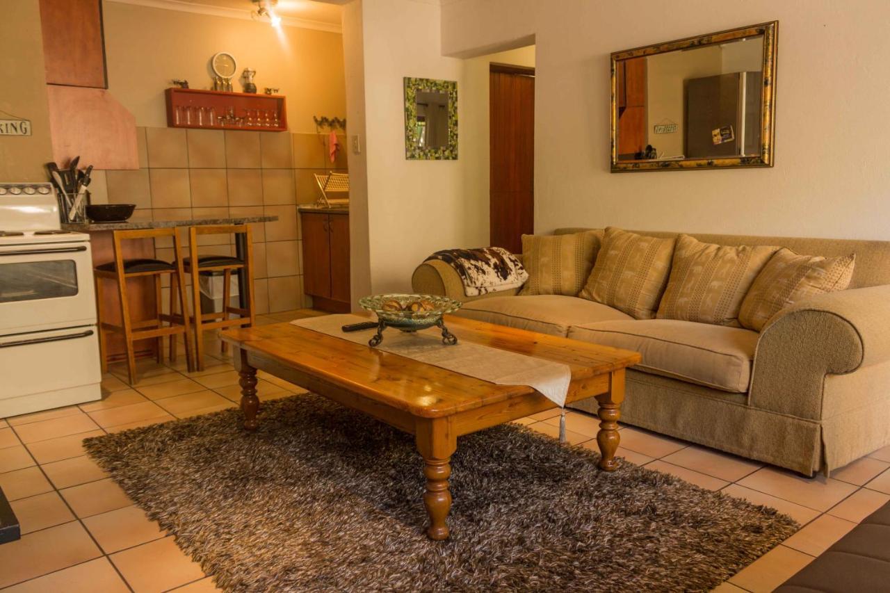 Moonflower Cottages Johannesburg Exterior photo