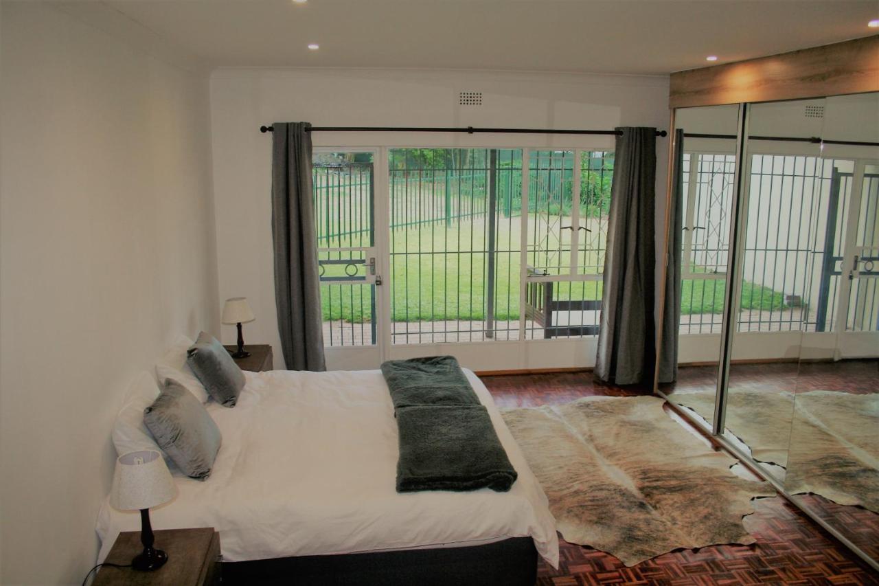 Moonflower Cottages Johannesburg Exterior photo