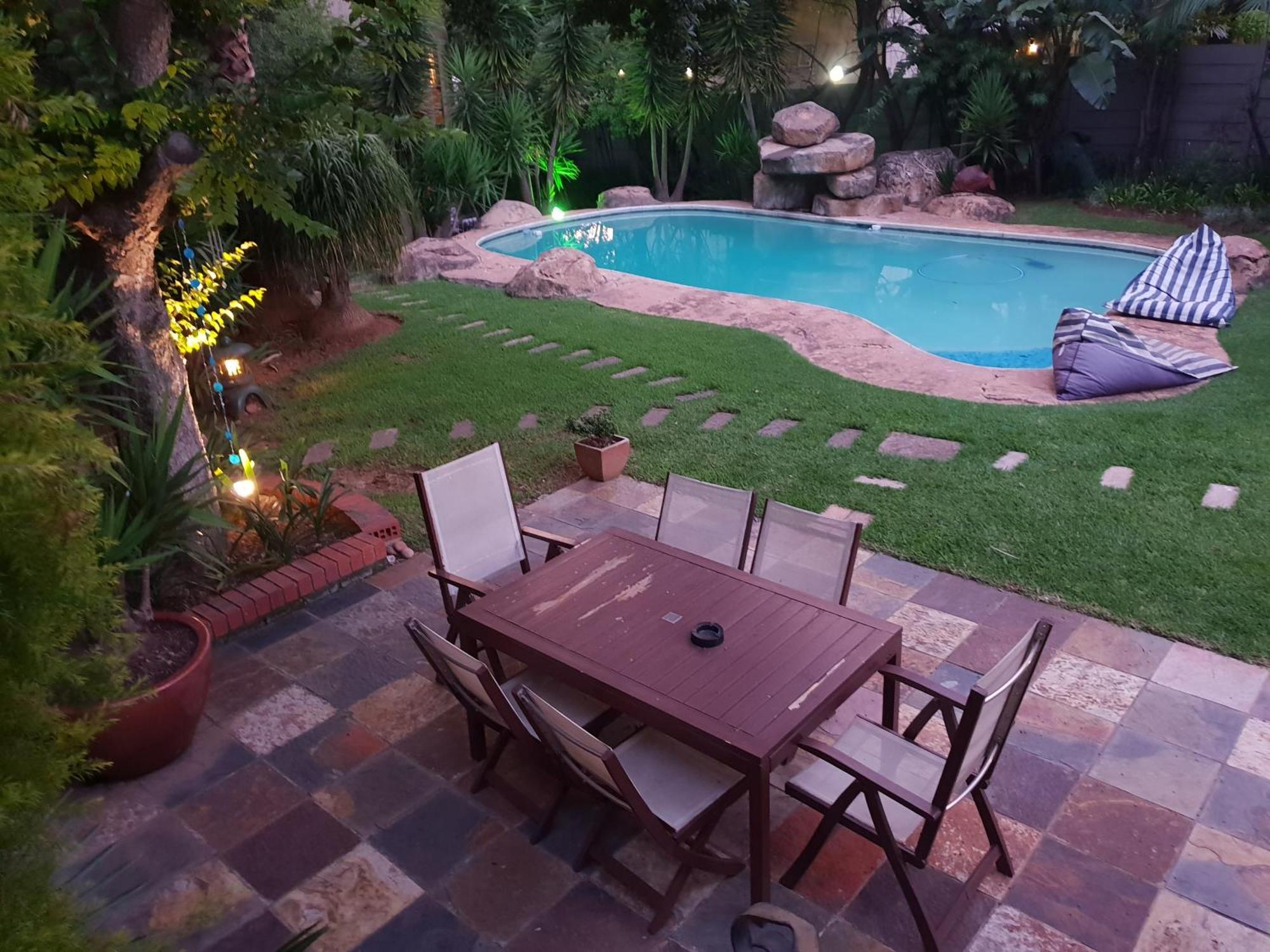 Moonflower Cottages Johannesburg Exterior photo