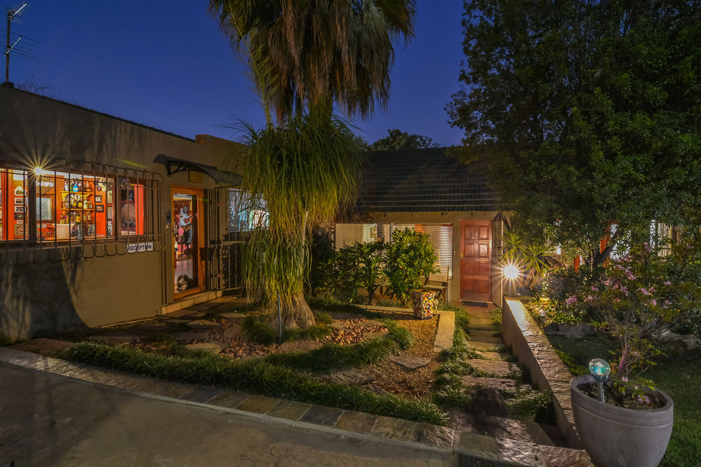 Moonflower Cottages Johannesburg Exterior photo