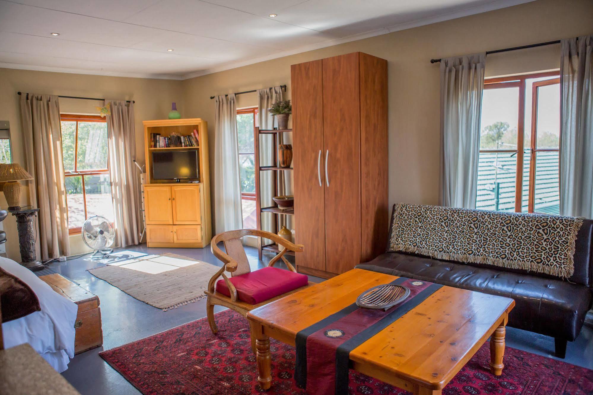 Moonflower Cottages Johannesburg Exterior photo